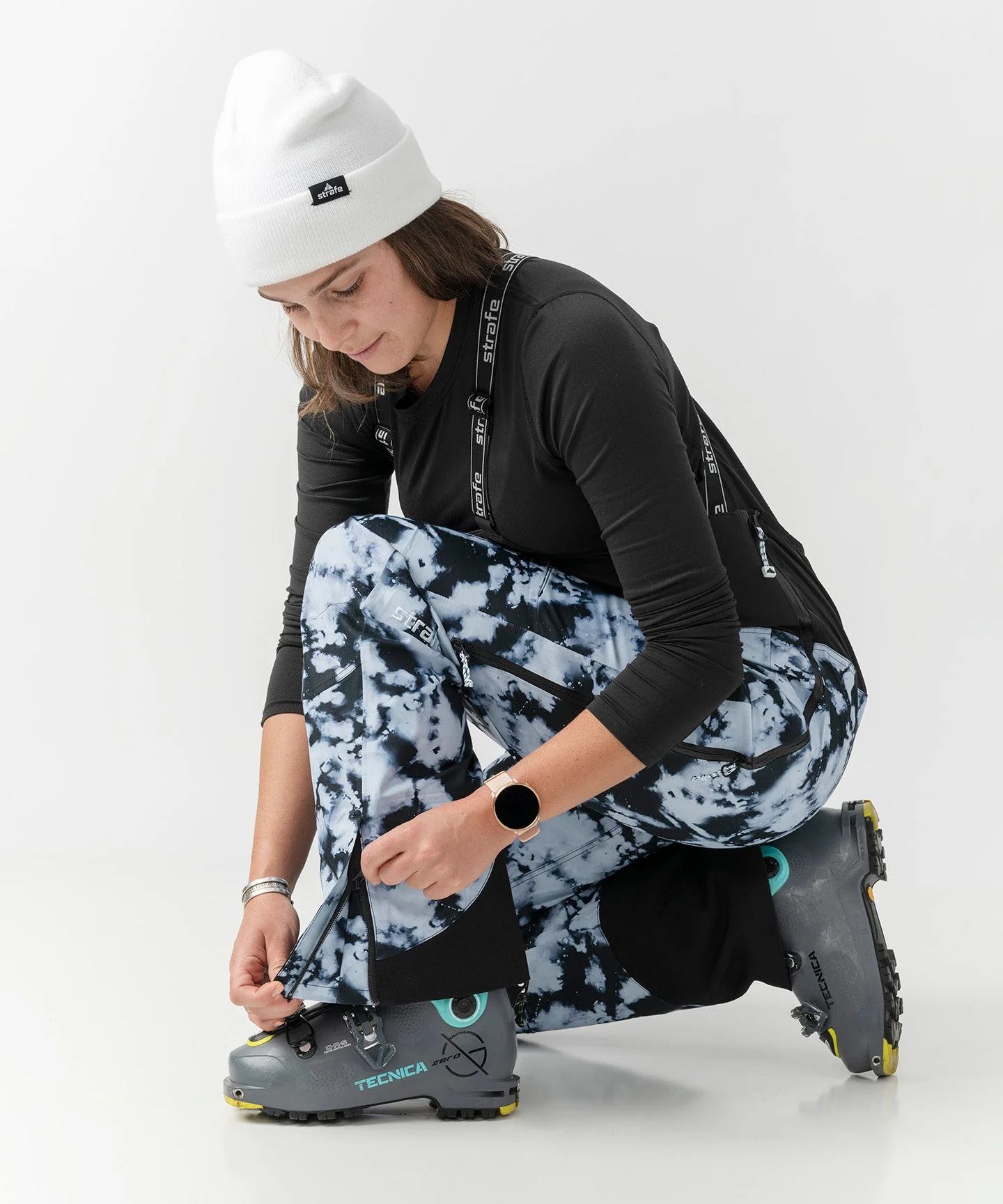 Scarlett 3L Shell Bib Pant - Image 23